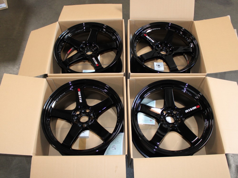 Nismo LMGT4 19x9.5+15 5x114.3 Gloss Black Set BRAND NEW RAYS Engineering