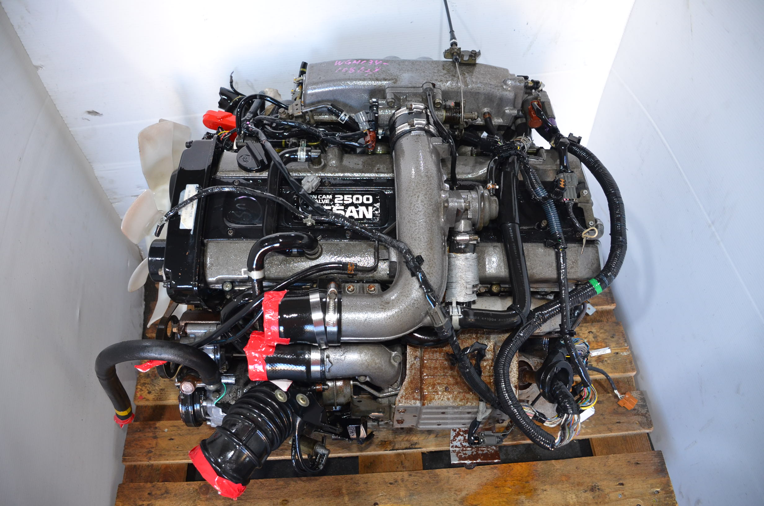 NISSAN SKYLINE R34 RB25DET NEO TURBO ENGINE 2.5L AWD JDM MOTOR ENGINE FOR SALE